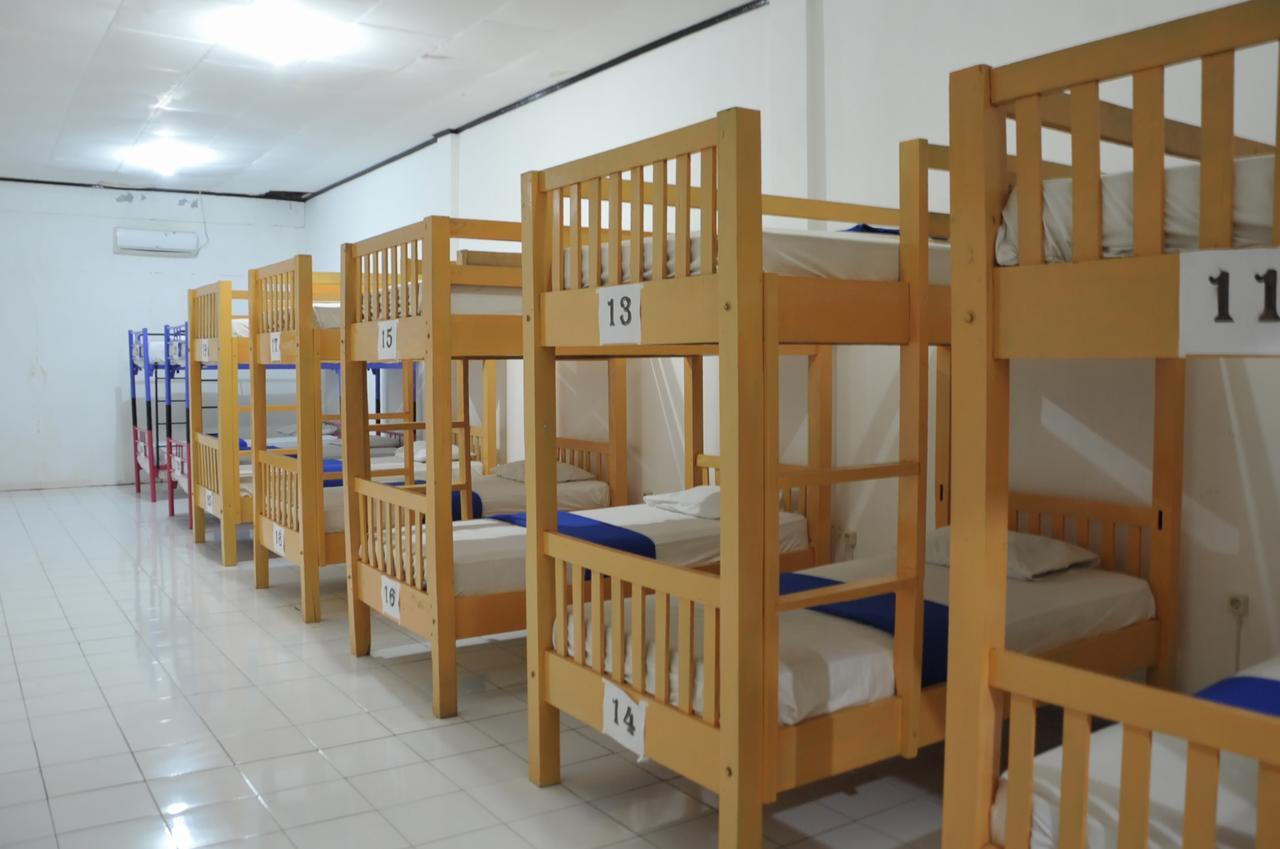 Oseania Hostel Senggigi Extérieur photo